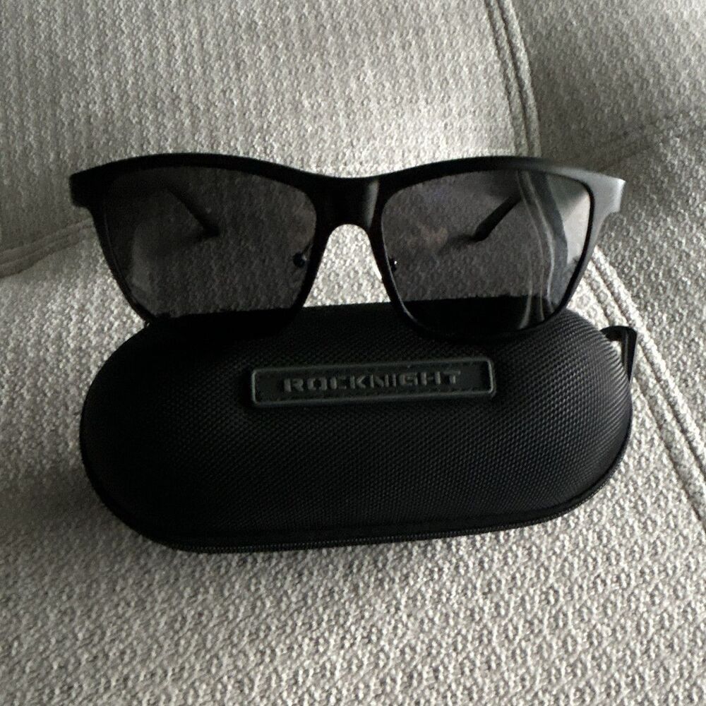 ROCKNIGHT  Rectangular Sunglasses A407 Black size 58-17 Tinted lens with Case